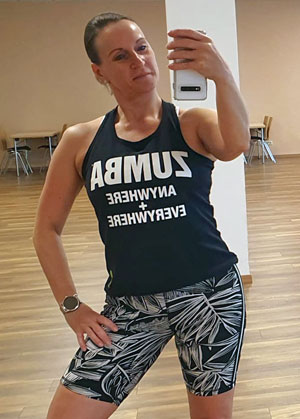 Chris Holz, Trainerin für Zumba seit 2013 Chris Holz, Trainerin für Zumba seit 2013